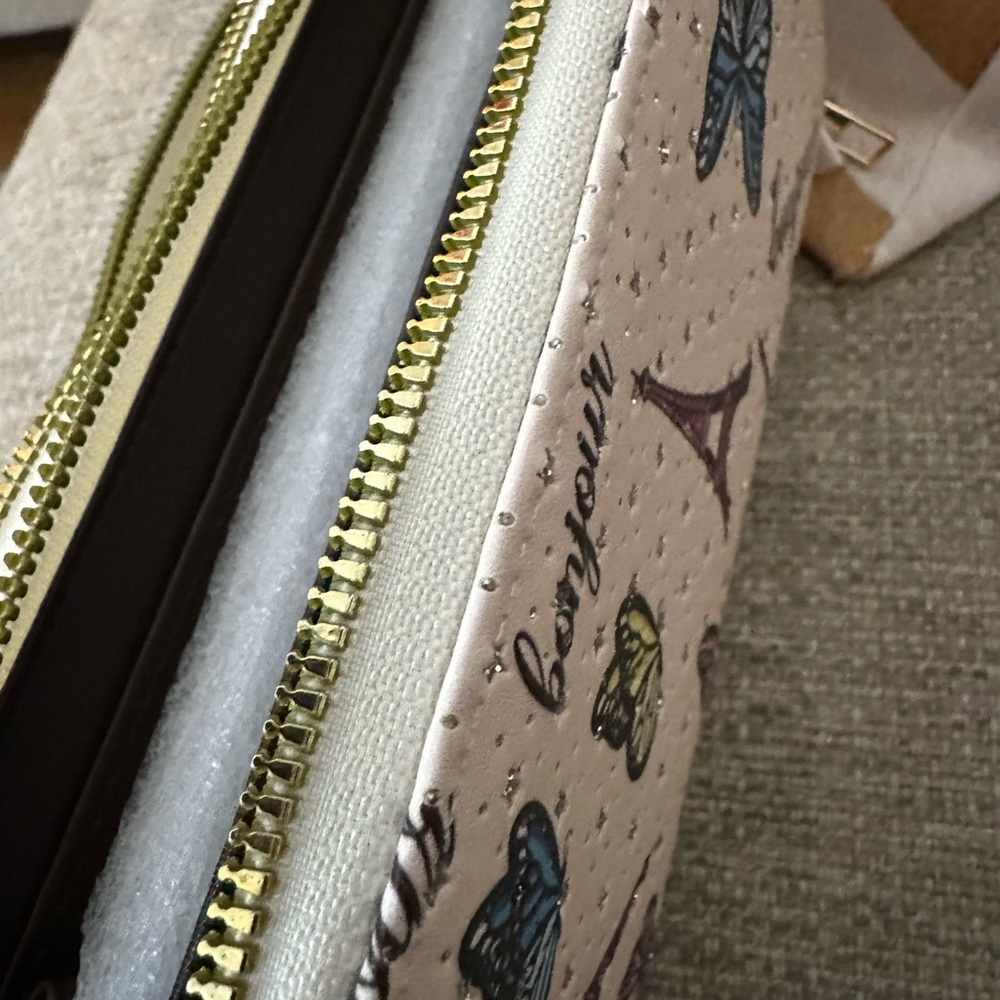 Blush‎ Kiss Chic Bonjour Parisian  Women's Clutch With 2 zipper Compartments New - Picture 8 of 16